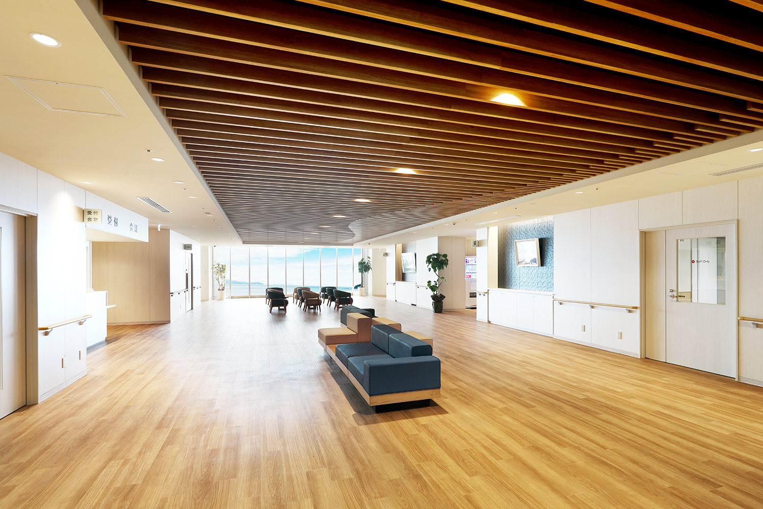 凪の音ホスピタルのエントランスの画像です。